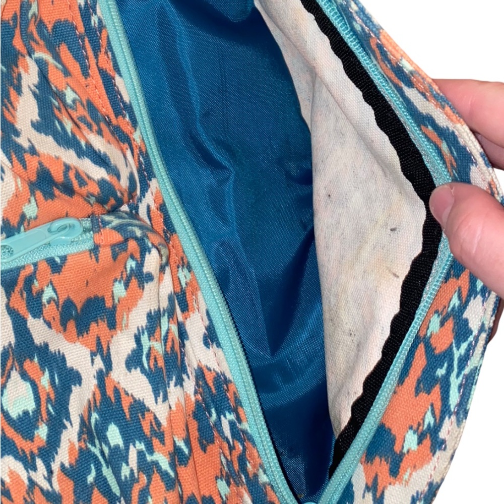 Kavu Sling Bag in Beach Paint Pattern - Picture 3 of 4